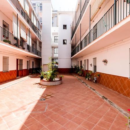 Appartamento Holi-Rent Salado Siviglia Esterno foto