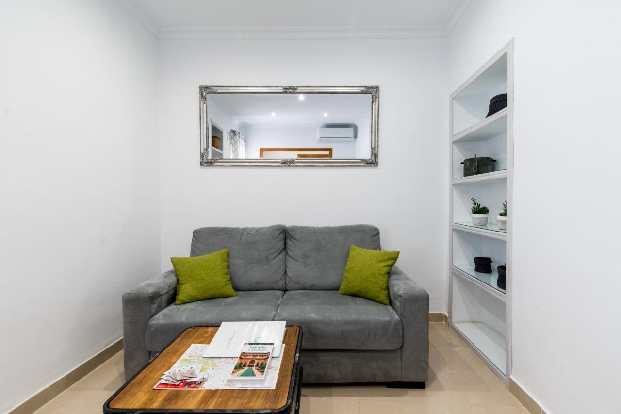 Appartamento Holi-Rent Salado Siviglia Esterno foto