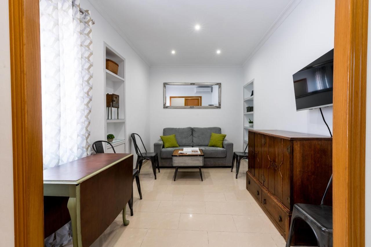 Appartamento Holi-Rent Salado Siviglia Esterno foto