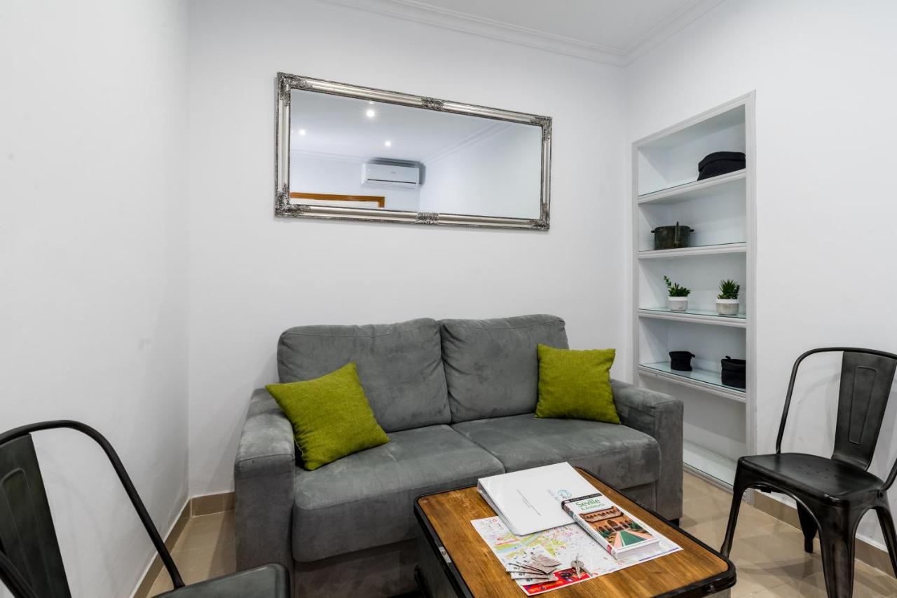 Appartamento Holi-Rent Salado Siviglia Esterno foto