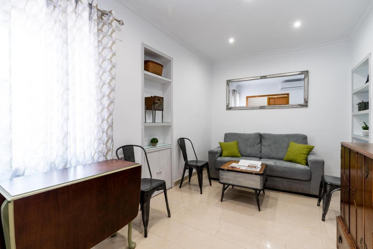 Appartamento Holi-Rent Salado Siviglia Esterno foto