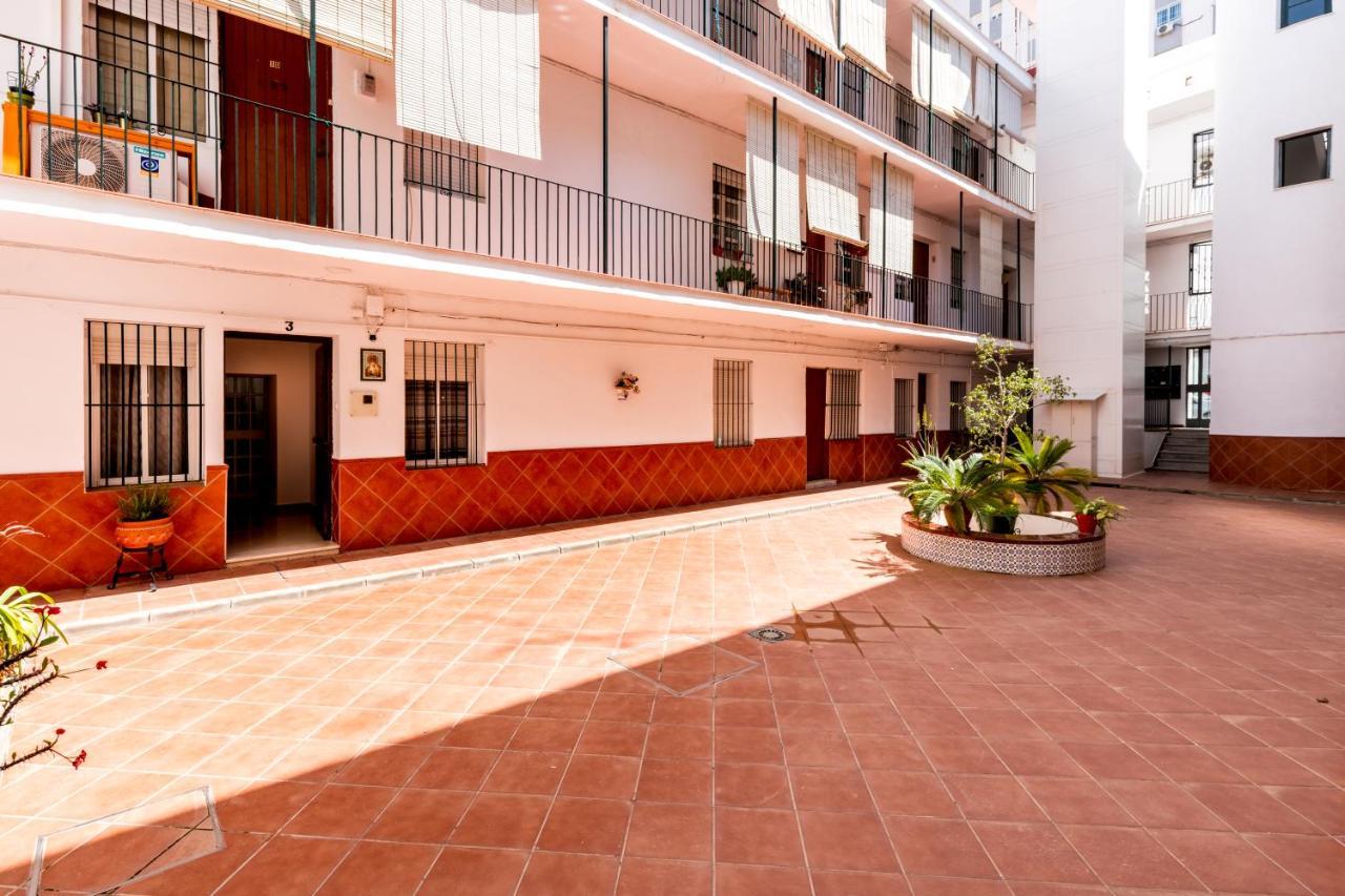Appartamento Holi-Rent Salado Siviglia Esterno foto