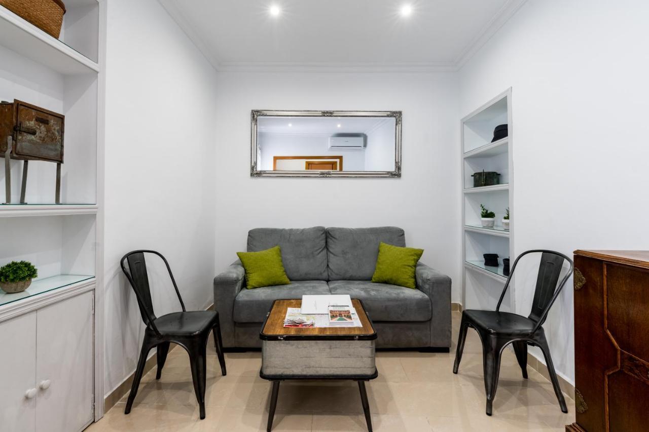 Appartamento Holi-Rent Salado Siviglia Esterno foto