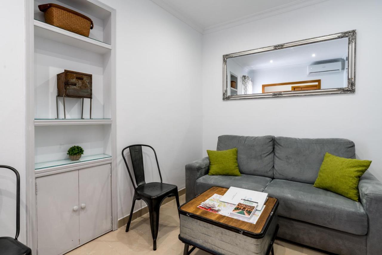 Appartamento Holi-Rent Salado Siviglia Esterno foto