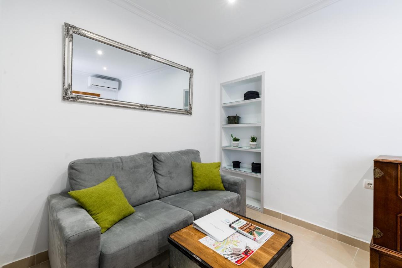 Appartamento Holi-Rent Salado Siviglia Esterno foto