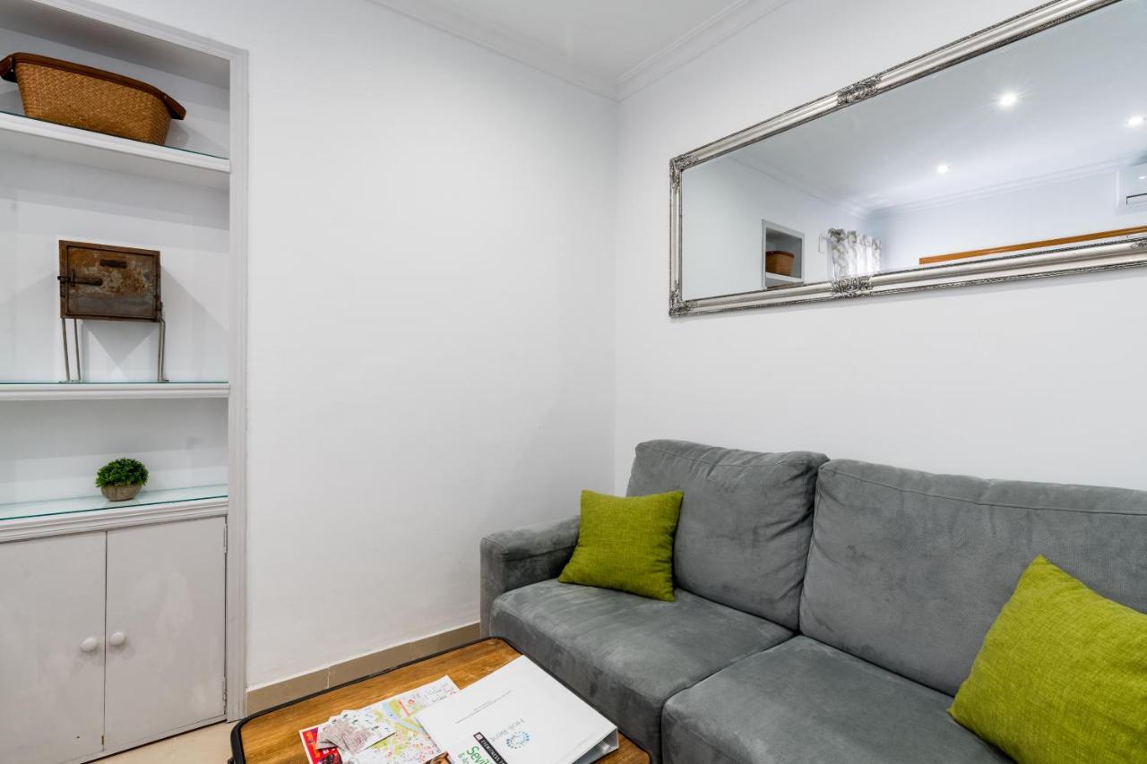 Appartamento Holi-Rent Salado Siviglia Esterno foto