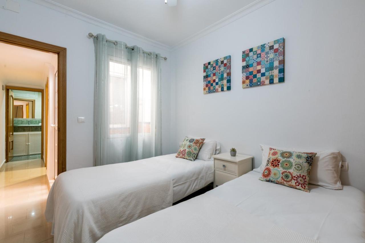 Appartamento Holi-Rent Salado Siviglia Esterno foto