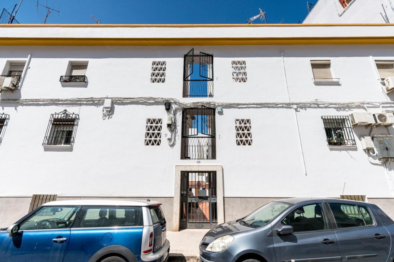 Appartamento Holi-Rent Salado Siviglia Esterno foto